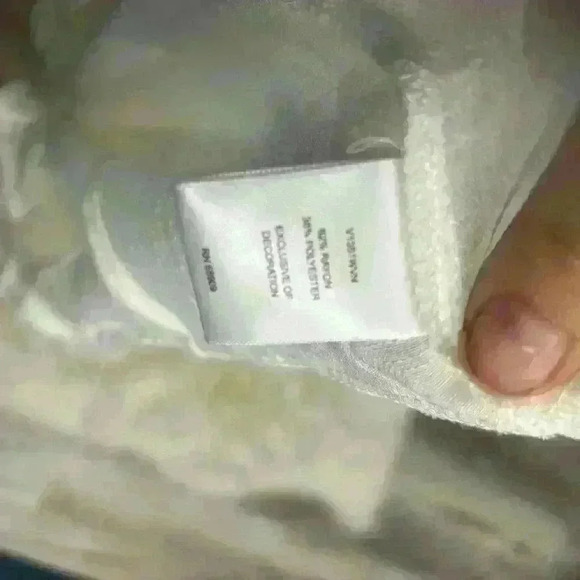 NWT Chelsea & Violet flutter sleeve Embroidery and ruffle trim sz small boho - Picture 8 of 8